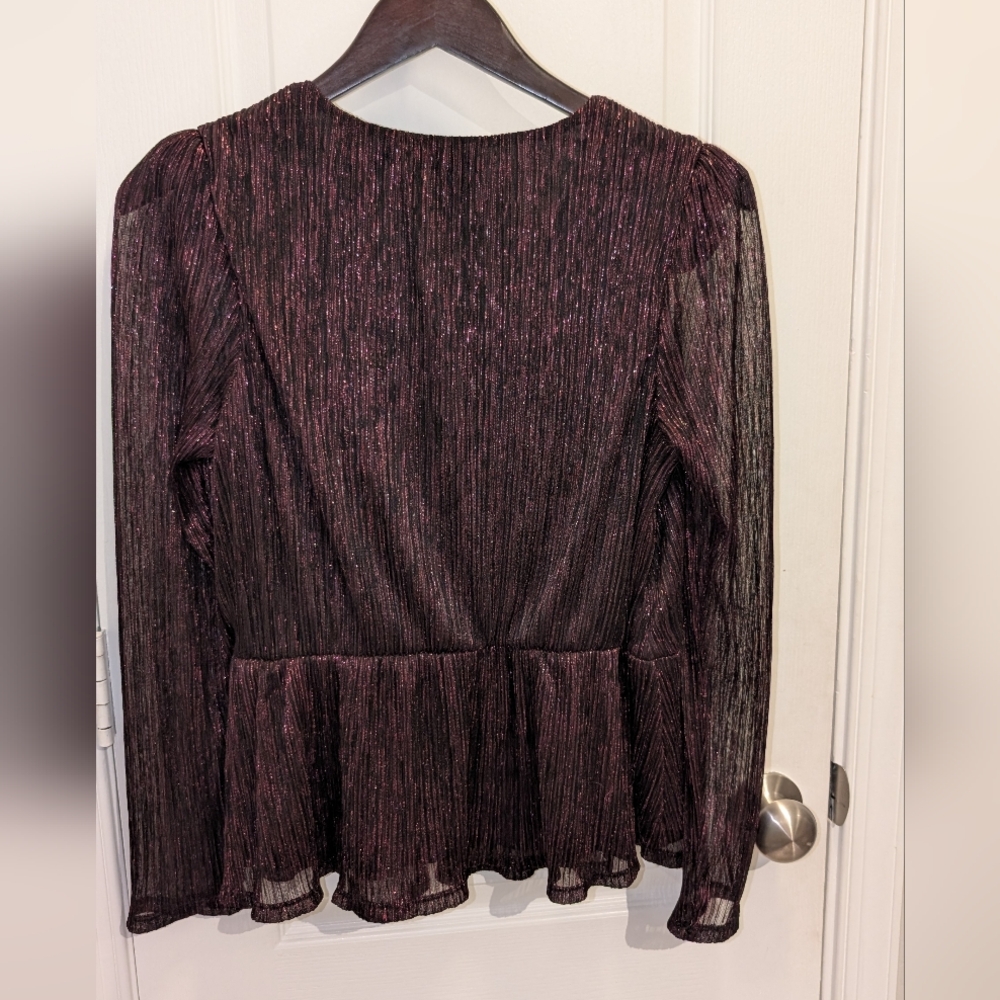 Simply Vera Vera Wang Puff Sleeve Metallic Peplum Blouse Size Medium - Picture 5 of 5